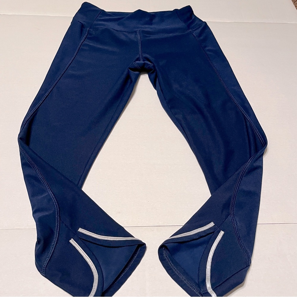 VOGO Athletica Womens Size Small Navy Blue Capri Leggings Athletic Workout‎ Yoga